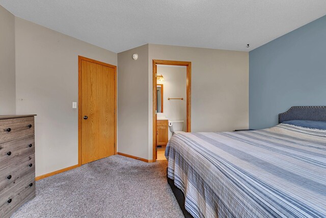 2821 15th Ave S, Saint Cloud, MN 56301 - bedroom with light colored carpet, baseboards, and a textured ceiling