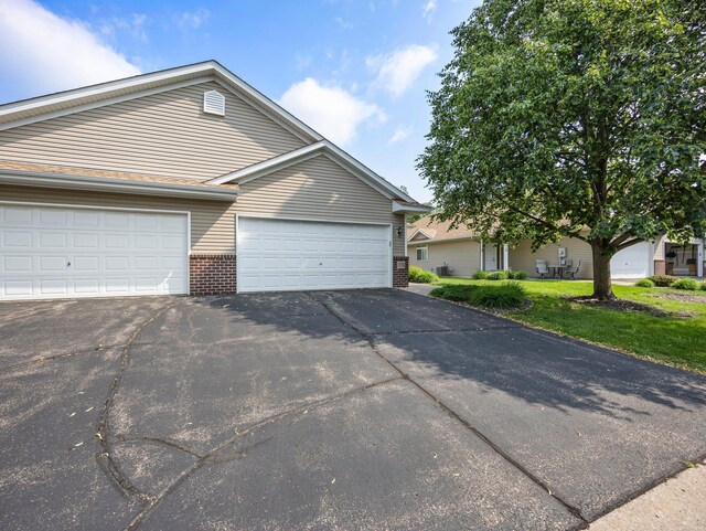 10783 Tyler Ct NE, Blaine, MN 55434 - photo 5
