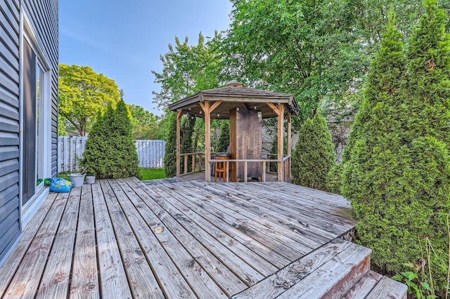 7724 Major Ave N, Brooklyn Park, MN 55443 - deck with a gazebo and a fenced backyard