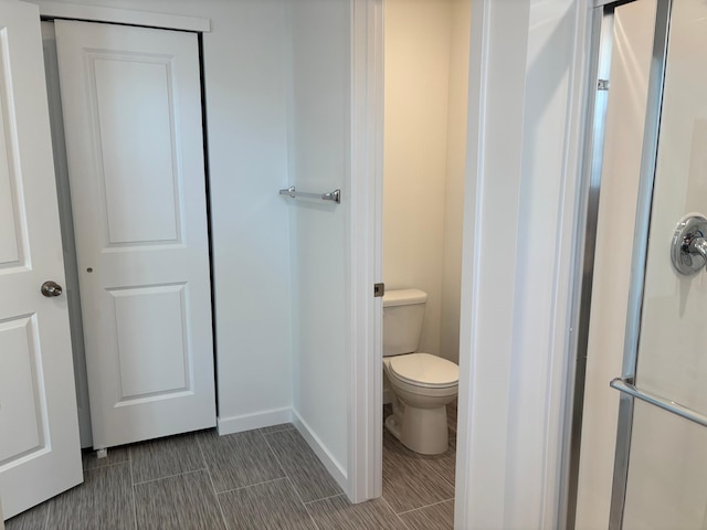 1727 Hauer Trl, Shakopee, MN 55379 - bathroom featuring toilet and baseboards