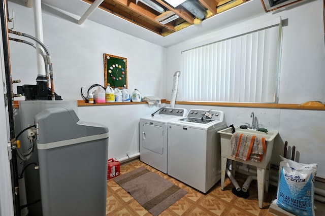 27681 Moser Dr, Jackson Twp, WI 54893 - laundry area featuring washer and clothes dryer