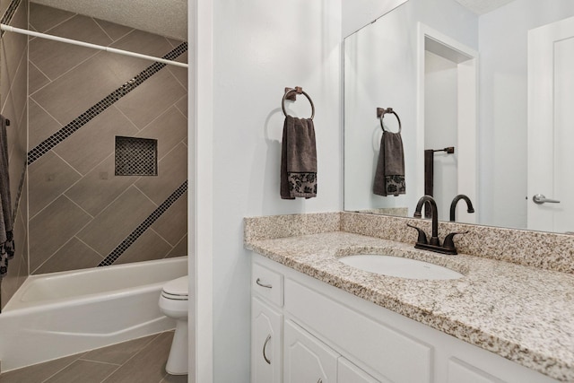 265 107th Ln NW, Coon Rapids, MN 55448 - bathroom with vanity, toilet, and bathing tub / shower combination