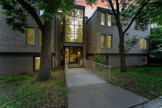 1405 40th St Unit 15F, Minneapolis, MN 55407 - entrance to property with brick siding