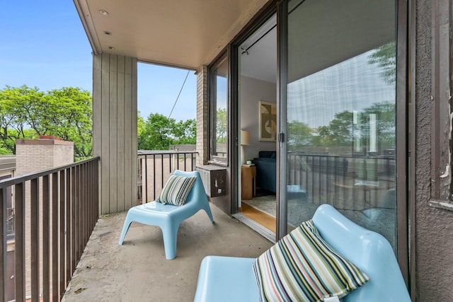 1405 40th St Unit 15F, Minneapolis, MN 55407 - view of balcony