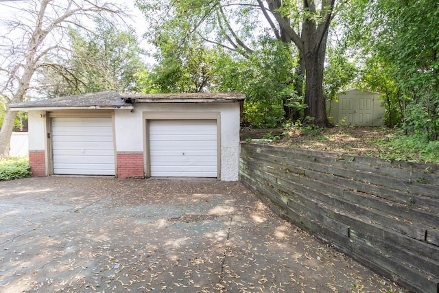 1700 Case Ave E, Saint Paul, MN 55106 - view of detached garage