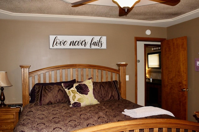 606 Center Ave N, Blooming Prairie, MN 55917 - bedroom featuring a ceiling fan