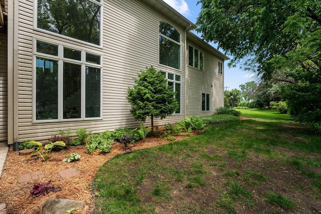 600 Sibley Ct, Mendota Heights, MN 55118 - view of property exterior with a lawn