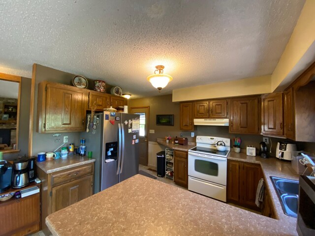 199 2nd St NE, Clarks Grove, MN 56016 - photo 3