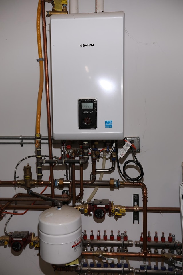 5004 W Rd, Silver Twp, MN 55767 - utilities featuring tankless water heater