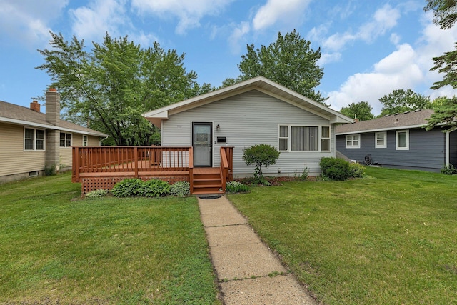 2007 8th St N, Saint Cloud, MN 56303 - view of front of house featuring a deck and a front lawn