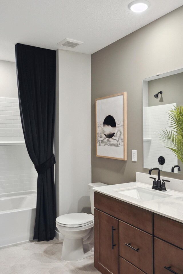 10635 Ithaca Ln N, Maple Grove, MN 55369 - bathroom featuring vanity and shower / bathtub combination with curtain