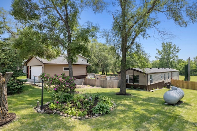 4799 Bridgewater Rd, Fair Haven Twp, MN 55382 - view of yard featuring a detached garage and an outbuilding