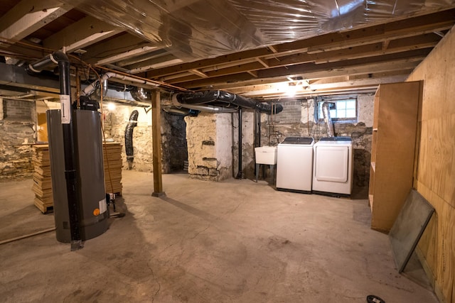 475 Minnehaha Ave E, Saint Paul, MN 55130 - basement featuring independent washer and dryer, a sink, and water heater