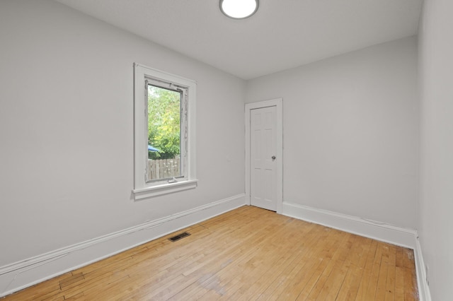 3400 Elliot Ave S, Minneapolis, MN 55407 - spare room featuring light wood-style floors and baseboards