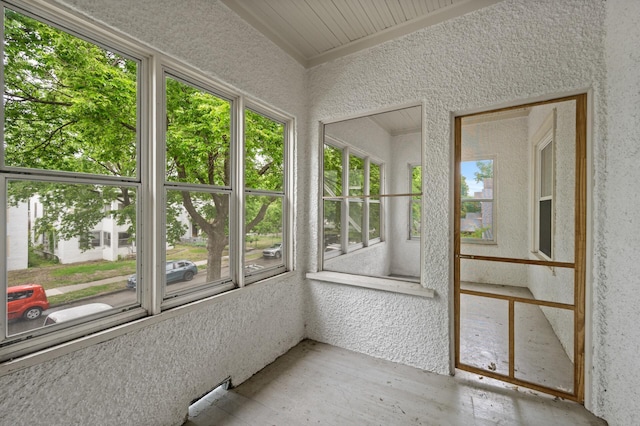 3400 Elliot Ave S, Minneapolis, MN 55407 - view of unfurnished sunroom
