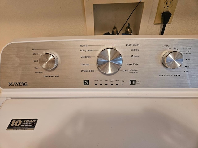 72 7th St, Cochrane, WI 54622 - laundry view of washer / clothes dryer