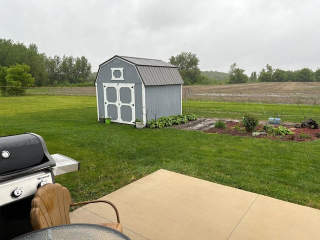 1108 11th Ave SE, Waseca, MN 56093 - view of green lawn with a patio area