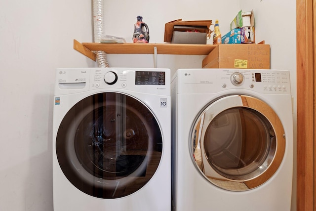 5995 Wedgewood Ln N Unit 84, Plymouth, MN 55446 - laundry area featuring separate washer and dryer