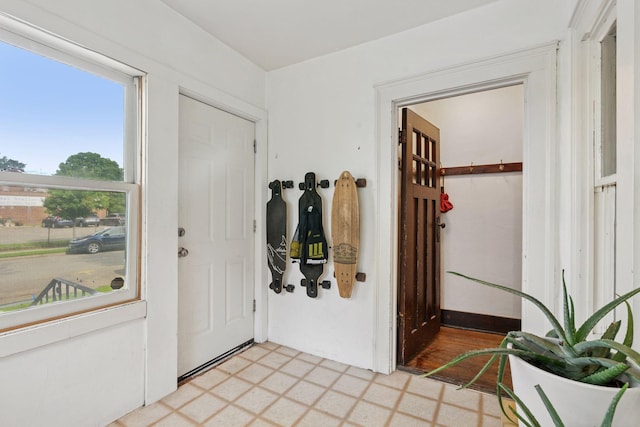 1104 21st Ave SE, Minneapolis, MN 55414 - foyer entrance featuring light floors