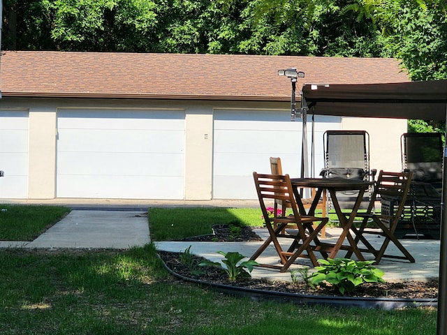 520 5th St SW Unit 318, Willmar, MN 56201 - view of garage