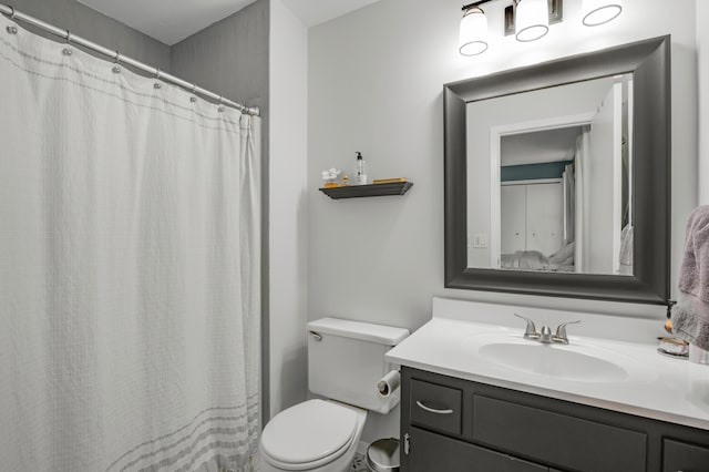 324 Meadow Run Dr SW, Rochester, MN 55902 - full bath featuring toilet, vanity, and a shower with shower curtain