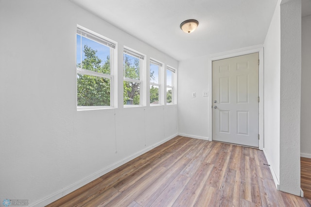 406 4th Ave NW, Barnesville, MN 56514 - entryway with wood finished floors and baseboards