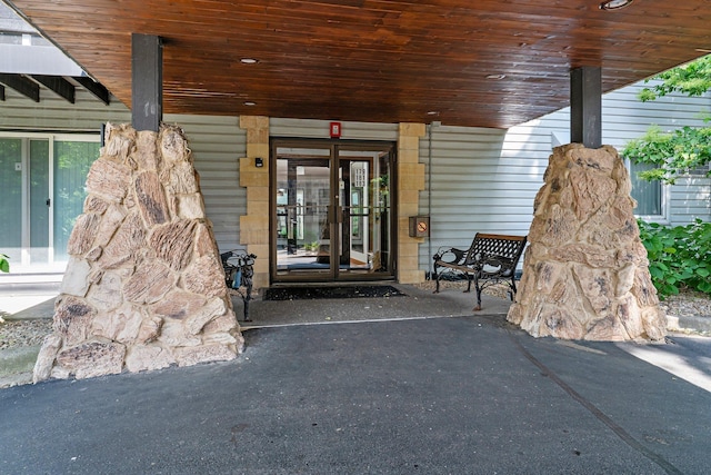 183 Little Canada Rd E Unit 310, Little Canada, MN 55117 - entrance to property with a porch