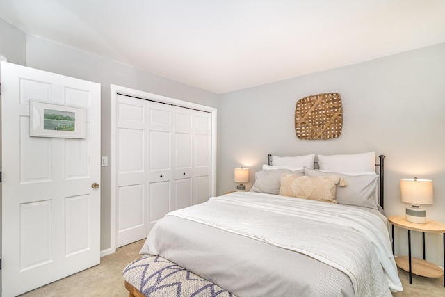 8167 Galway Cir, Woodbury, MN 55125 - bedroom with light colored carpet and a closet