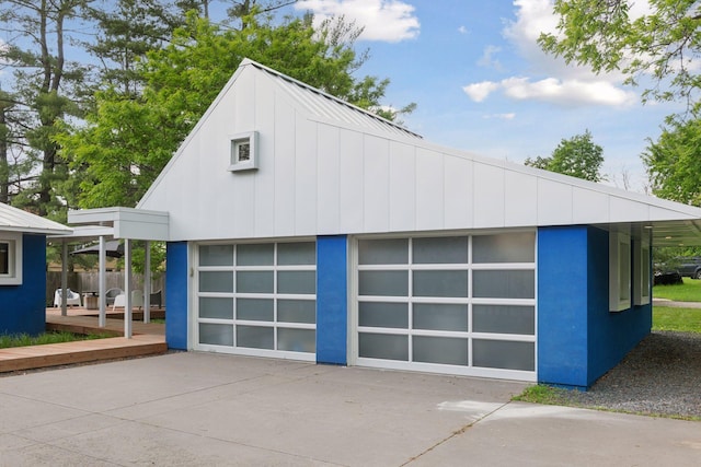 303 77th St, Chanhassen, MN 55317 - view of detached garage
