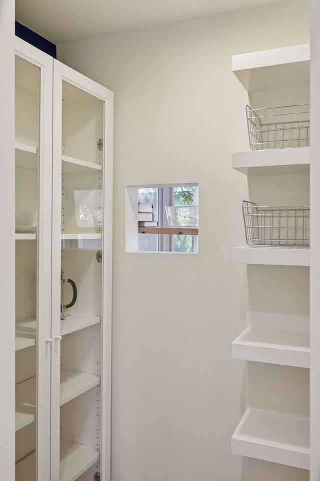 303 77th St, Chanhassen, MN 55317 - view of pantry