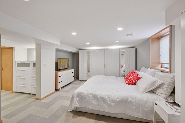 303 77th St, Chanhassen, MN 55317 - bedroom featuring light colored carpet, recessed lighting, and baseboards