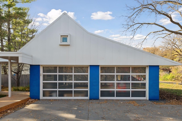 303 77th St, Chanhassen, MN 55317 - view of garage