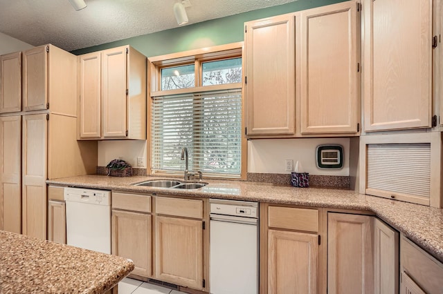 8945 Hilloway Rd, Eden Prairie, MN 55347