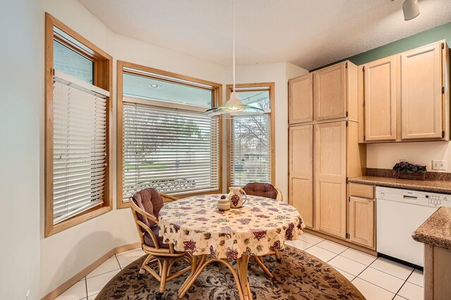 8945 Hilloway Rd, Eden Prairie, MN 55347