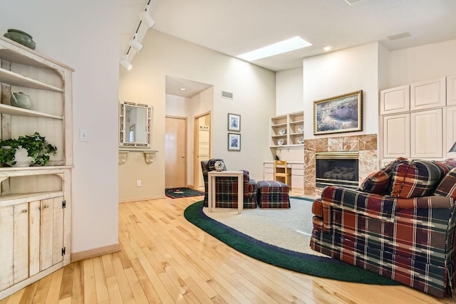 8945 Hilloway Rd, Eden Prairie, MN 55347