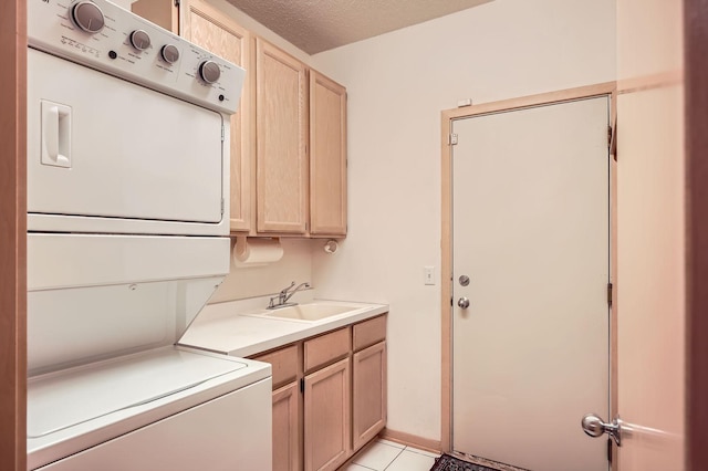 8945 Hilloway Rd, Eden Prairie, MN 55347