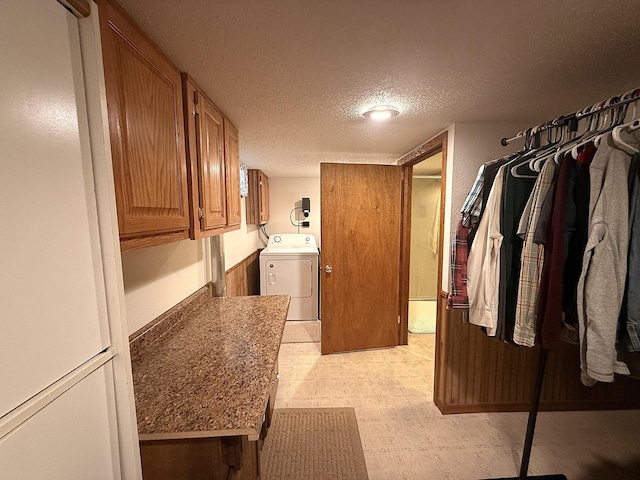 288 Locust St, Dawson, MN 56232 - spacious closet featuring washer / dryer and light floors
