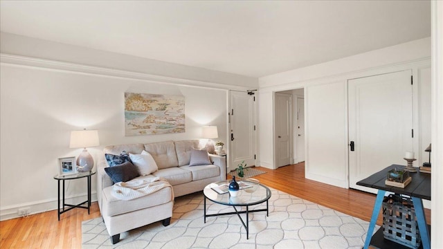 3400 List Pl Unit 1, Minneapolis, MN 55416 - living room featuring light wood-style floors and baseboards
