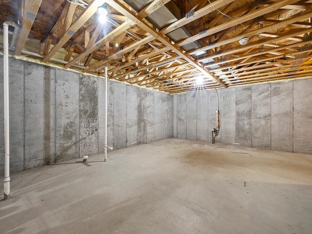 2727 3rd St, Minneapolis, MN 55411 - view of unfinished below grade area