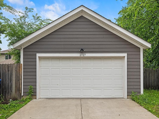 2727 3rd St, Minneapolis, MN 55411 - view of detached garage