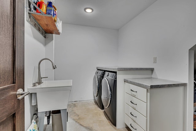 10267 Ferry Point Pl NW, Watab Twp, MN 56367 - washroom with washer and clothes dryer and a sink