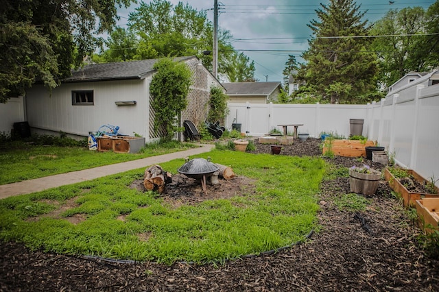 210 6th St, Morris, MN 56267 - view of yard featuring a garden