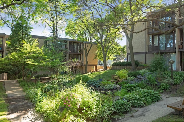 4029 14th Ave S Unit 14G, Minneapolis, MN 55407 - view of yard