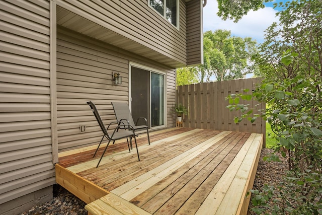 9106 Neill Lake Rd, Eden Prairie, MN 55347 - view of deck