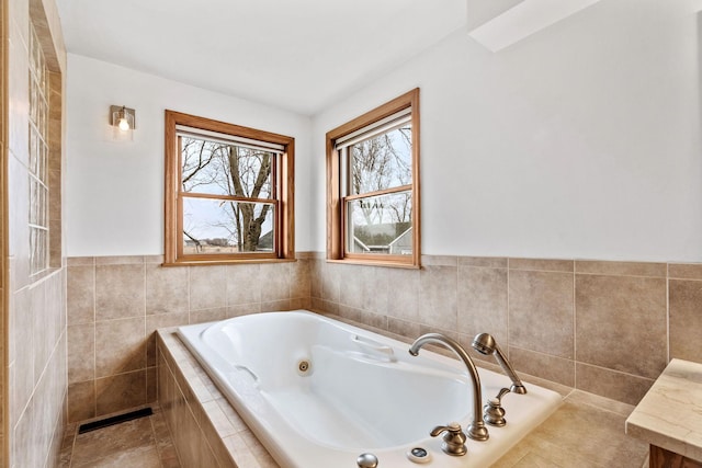 27151 Aberdeen Ave, New Prague, MN 56071 - full bathroom featuring a jetted tub