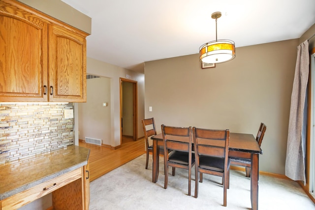 1821 4th Ave NE, Austin, MN 55912 - view of dining area