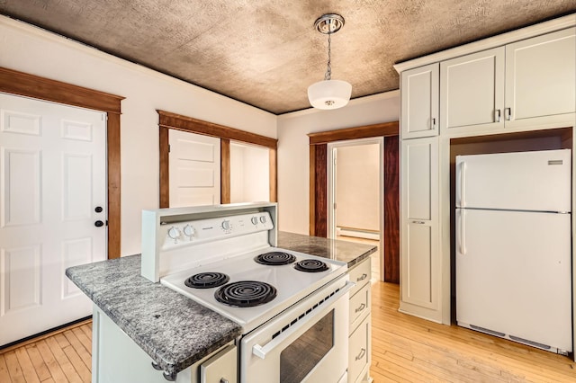 1156 Marion St, Saint Paul, MN 55117 - kitchen featuring white appliances, light wood finished floors, decorative light fixtures, crown molding, and a kitchen island