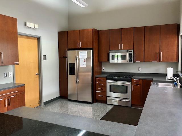 14518 Florissant Path Unit 3090, Apple Valley, MN 55124 - kitchen with appliances with stainless steel finishes and dark countertops