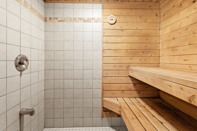 19260 81st Pl N, Maple Grove, MN 55311 - relaxing sauna with wood walls