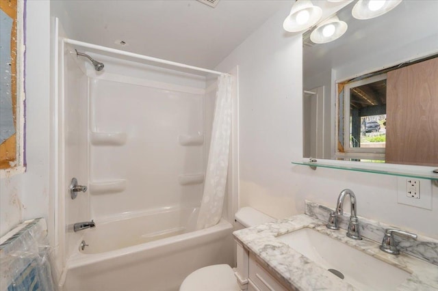 2331 Wilderness Rd, Lakeside Twp, WI 54864 - full bath featuring shower / bath combination with curtain, vanity, and toilet